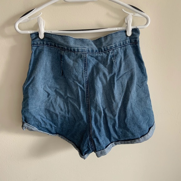 High waisted jean shorts - Picture 2 of 2